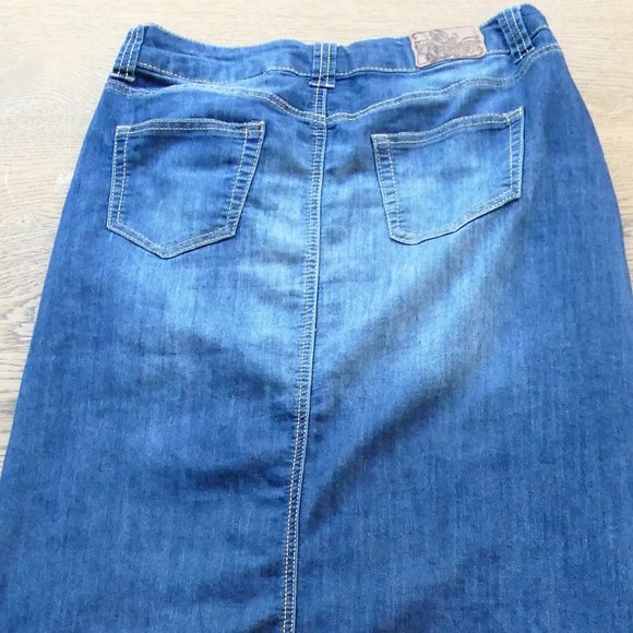 Paris Blues 5 Pocket Jean Maxi Button Front Skirt - Picture 4 of 8